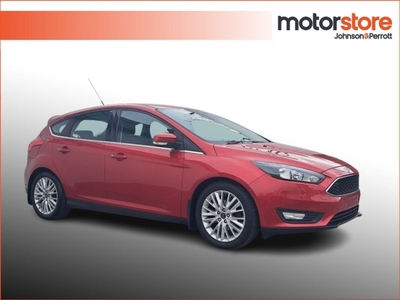 2017 - Ford Focus Manual