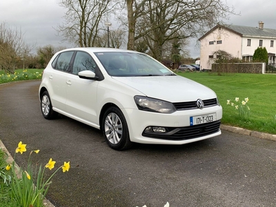 2017 - Volkswagen Polo Manual