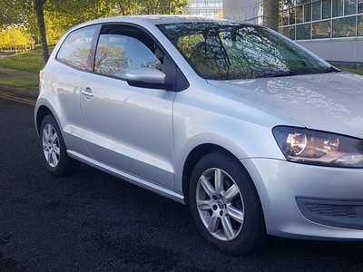 2010 - Volkswagen Polo Manual