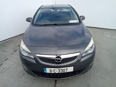 2011 - Opel Astra Manual