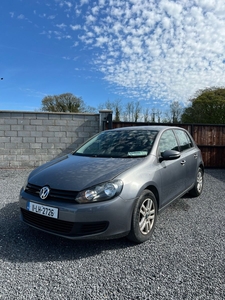 2011 - Volkswagen Golf Manual