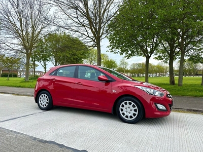 2013 - Hyundai i30 Manual