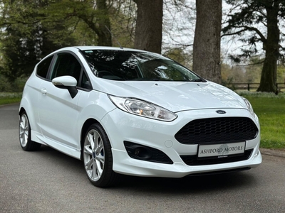 2014 - Ford Fiesta Manual