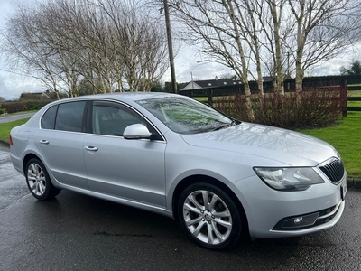 2014 - Skoda Superb Manual