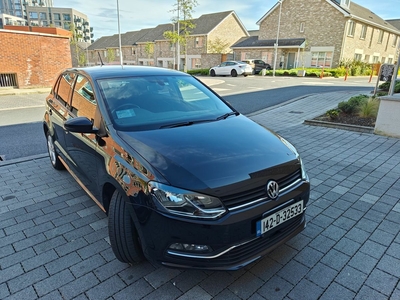 2014 - Volkswagen Polo Automatic