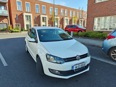 2014 - Volkswagen Polo Automatic