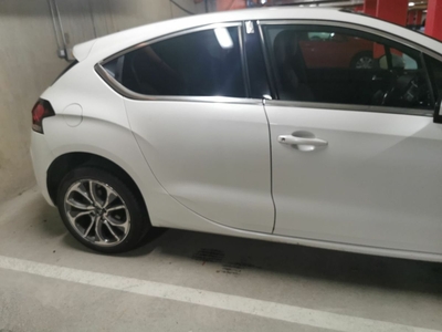 2015 - Citroen DS 4 Manual