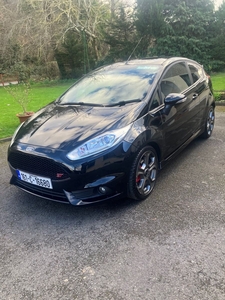 2016 - Ford Fiesta Manual