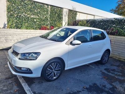 2016 - Volkswagen Polo Automatic