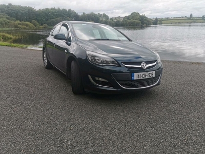 2014 - Vauxhall Astra ---