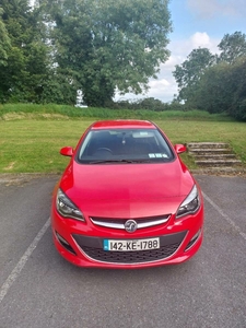 2014 - Vauxhall Astra Manual