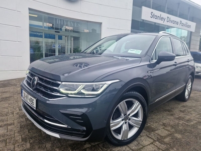 2021 - Volkswagen Tiguan Manual