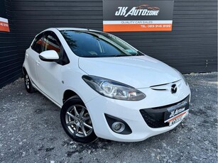 2013 (132) Mazda Mazda2