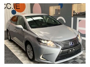 2015 (152) Lexus HS 250h