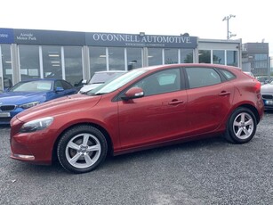 2014 (141) Volvo V40