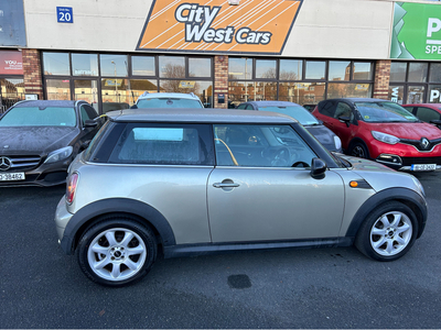 MINI HATCH