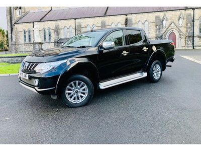 MITSUBISHI L200