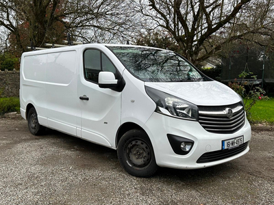 VAUXHALL VIVARO