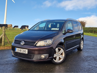 VOLKSWAGEN TOURAN