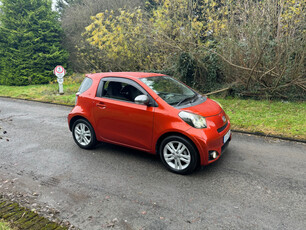 TOYOTA IQ