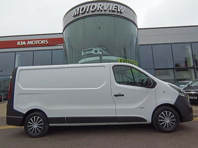 2015 (151) Opel Vivaro