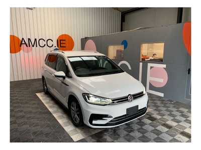 2016 (162) Volkswagen Touran