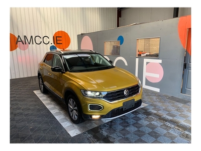 2021 (212) Volkswagen T-Roc