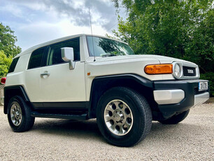 TOYOTA FJ CRUISER