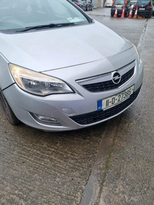 2011 - Opel Astra Manual