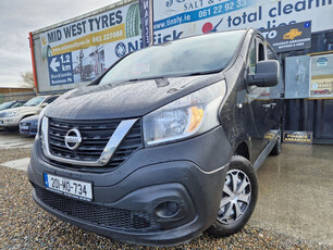 NISSAN NV300