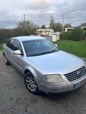 2005 - Volkswagen Passat ---