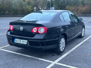 2008 - Volkswagen Passat Manual