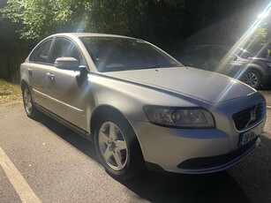 2008 - Volvo S40 ---