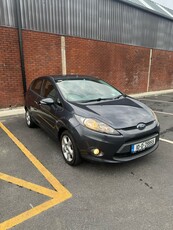 2010 - Ford Fiesta Manual