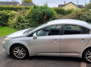 2010 - Toyota Avensis ---