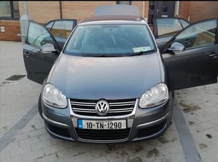 2010 - Volkswagen Jetta Manual