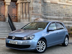 2011 - Volkswagen Golf Manual