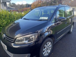 2011 - Volkswagen Touran Manual