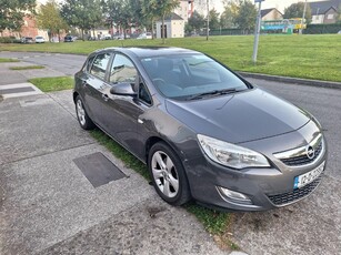 2012 - Opel Astra Manual