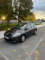 2012 - Toyota Auris Manual