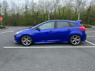 2013 - Ford Focus Manual