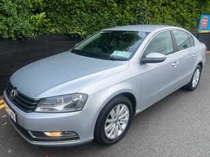 2013 - Volkswagen Passat Manual