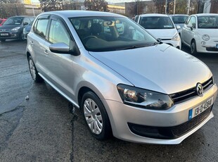 2013 - Volkswagen Polo Automatic