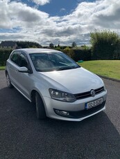 2013 - Volkswagen Polo Manual