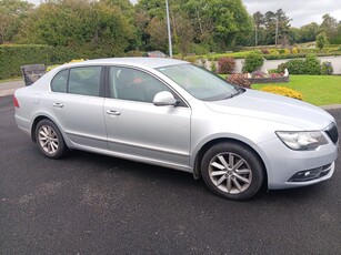 2014 - Skoda Superb Manual