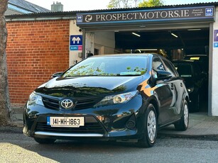 2014 - Toyota Auris Manual