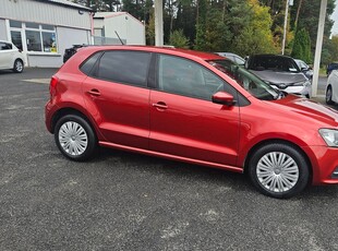 2014 - Volkswagen Polo Automatic