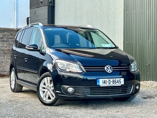 2014 - Volkswagen Touran Manual