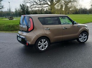 2015 - Kia Soul Manual