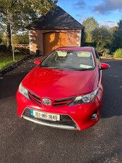 2015 - Toyota Auris Manual